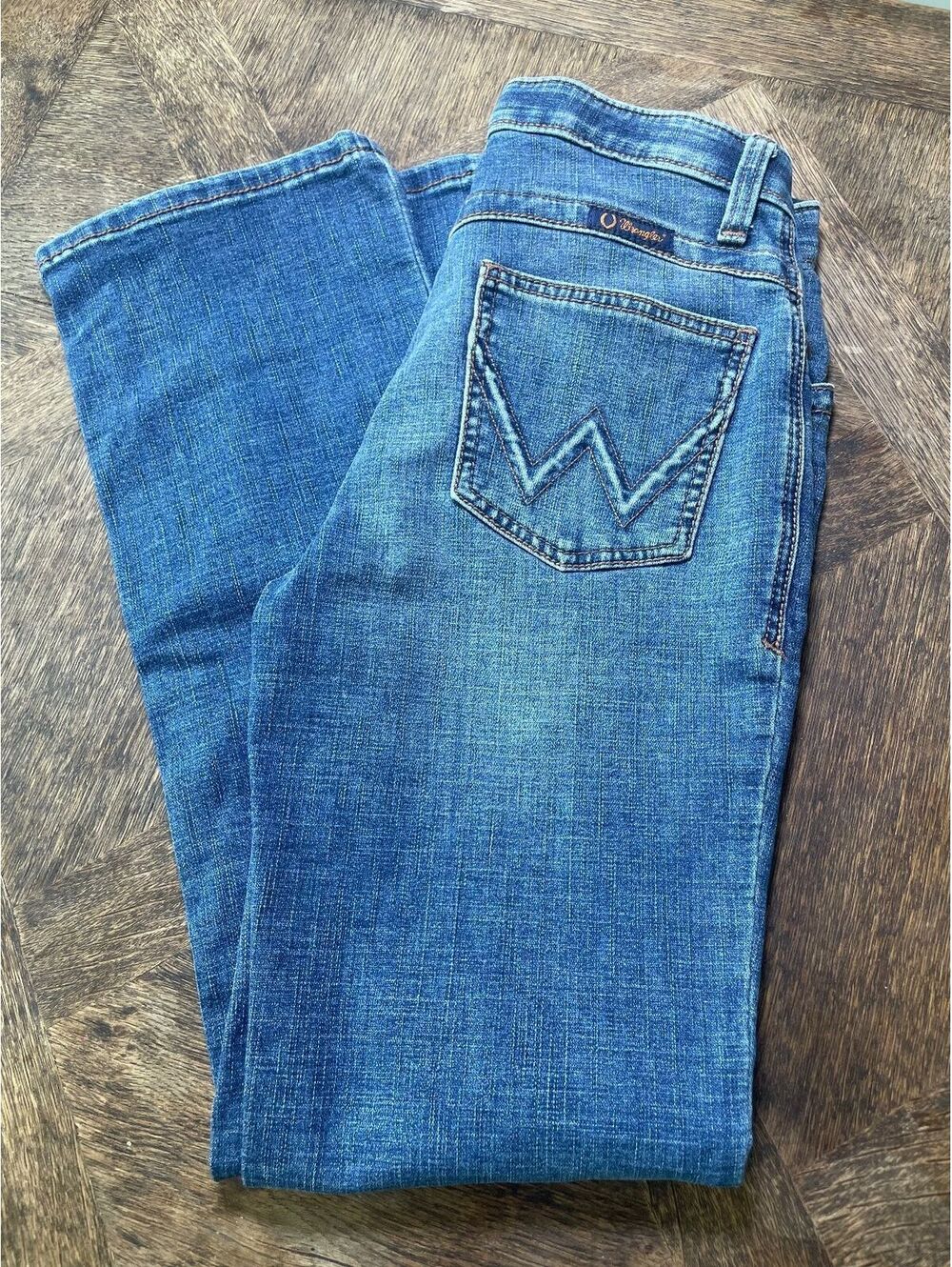 Wrangler Willow Ultimate Riding Jean boot cut size 7x32 EUC